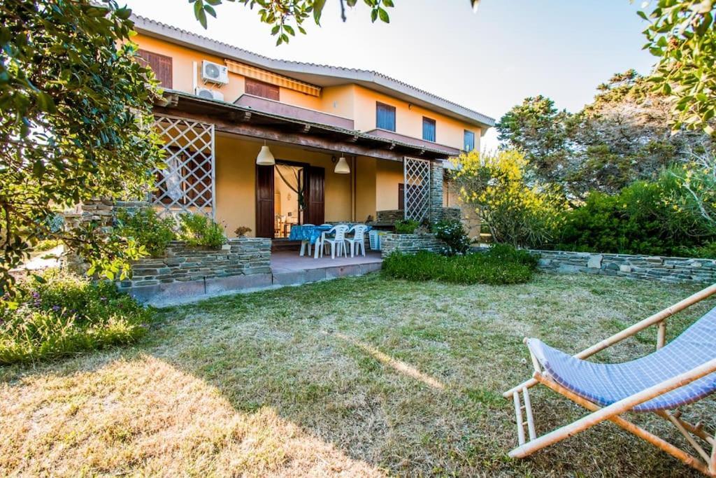 L' Elicriso, A Pochi Passi Dal Mare Con Giardino Privato - The Elicriso, A Few Meters From The Sea, With Private Garden Lejlighed Stintino Eksteriør billede